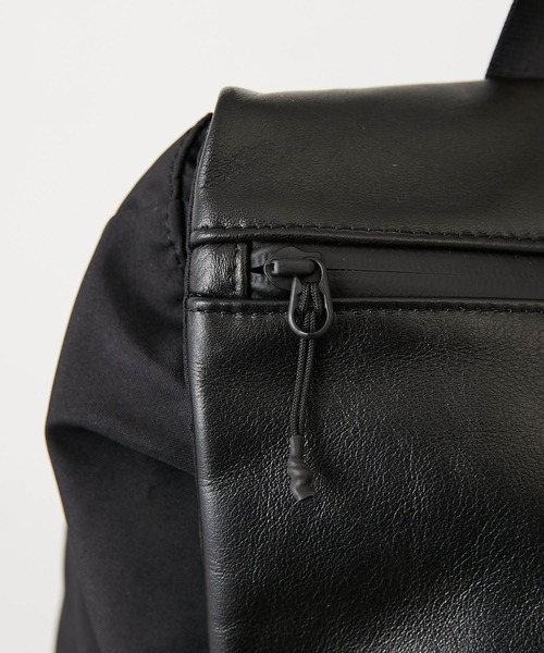 新品未使用ear PAPILLONNER　 イアパピヨネ　レザー リュック黒 ear PAPILLONNER（イア パピヨネ） リュック - ブラック レディース