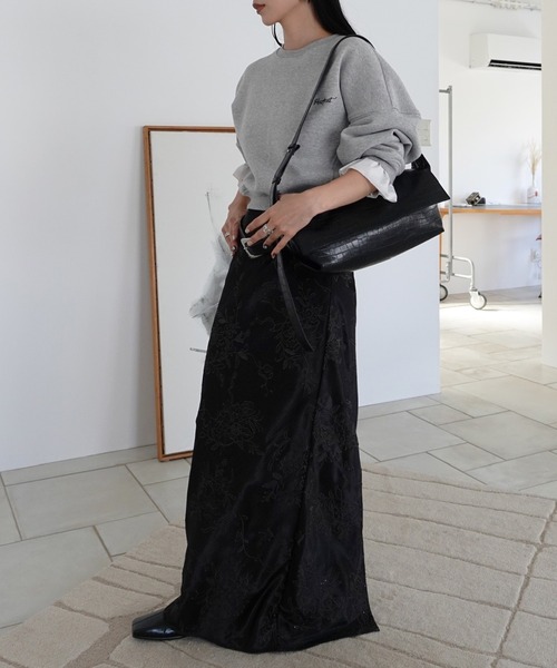 Ameri（アメリ） ロング スカート SEQUIN EMBROIDERY SATIN SKIRT