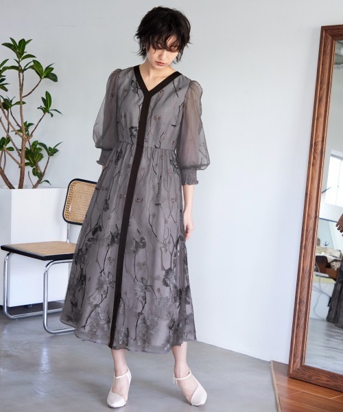 新品　Callarus カラルス Ⅴネック刺繍レースワンピース　フォーマルドレス Callarus〕【結婚式・お呼ばれ・パーティー・オケージョンドレス
