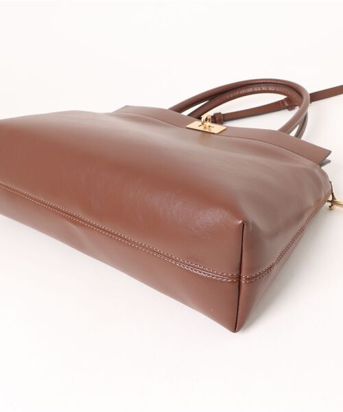 ★CHARLES&KEITH★Lennie Tote bag レニートートバッグ/送料込 CHARLES ＆ KEITH トートバッグ Lennie レニー トップハンドル