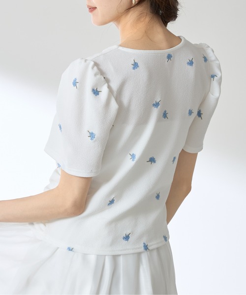 &. NOSTALGIA（ノスタルジア） tシャツ 「ZOZO限定」フラワー刺繍 