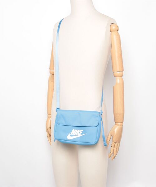 ナイキのウエストポーチです。水色 NIKE（ナイキ） ウエストポーチ ウエストバッグ NSW レベル クロス