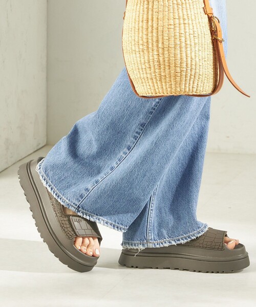 UGG Australia（アグオーストラリア） 厚底 ugg サンダル UGG
