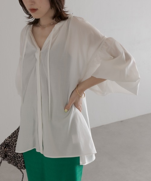 50 割引free レディース S Mサイズ相当 ホワイト ブラックレビュー高評価の商品 シャツ ブラウス 抜け感を演出 前後2way仕様 スキッパーギャザーブラウス シャツ ブラウス レディースファッション ファッションfree レディース S Mサイズ相当 ホワイト
