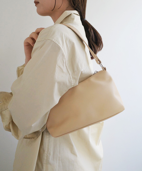 新作完売　SLOBE IENA H159 ベージュ A フリーサイズ バッグ SLOBE IENA ショルダーバッグ バッグ ナイロンBAG レディース