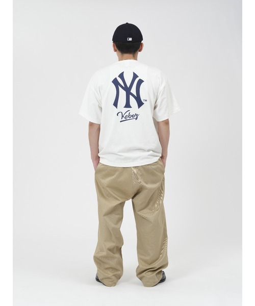 【KEBOZ】KEBOZ × MLB NEWYORK YANKEES ROUND HEM S/S TEE KEBOZ × MLB NEW YORK YANKEES ROUND HEM HENLEY NECK S/S TEE