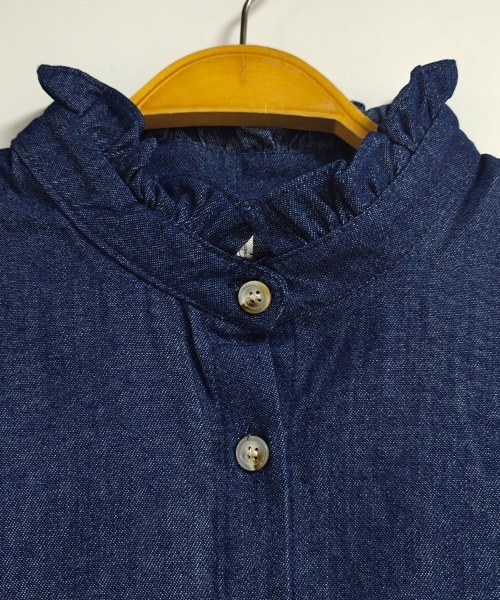 ブラウス シャツ フリル付きデニムブラウス レディース : ZOZOTOWN