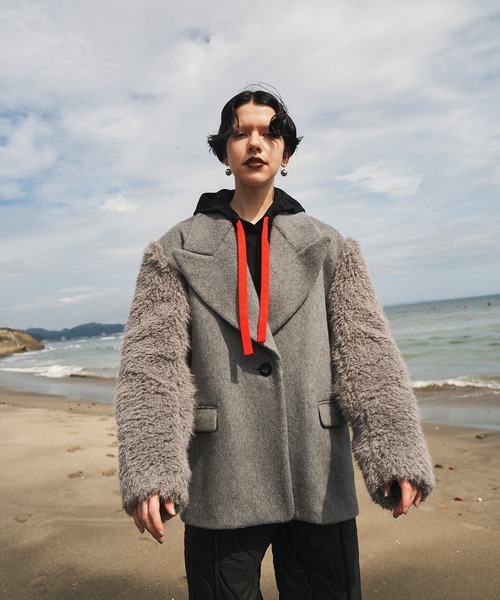 コート アウター SLEEVE FUR BIG SHOULDER CT レディースの画像