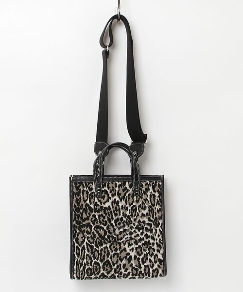 A VACATION アヴァケーションPILLOW 新品 レオパード　バッグ A VACATION（アヴァケーション） レオパード2WAYバッグ - ブラック