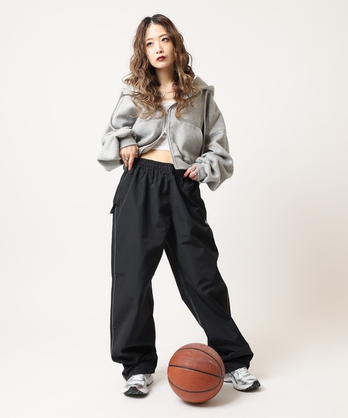 LE SSERAFIM ルセラフィム　ウィンドブレーカー+トラックパンツ　セット LE SSERAFIM ルセラフィム ウィンドブレーカー+トラックパンツ セット