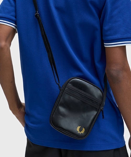FRED PERRY（フレッドペリー） ショルダーバッグ Tonal Classic Small