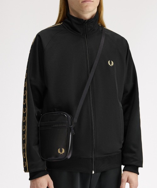 FRED PERRY（フレッドペリー） ショルダーストラップ ショルダーバッグ