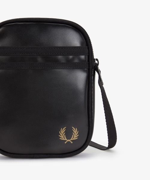 FRED PERRY（フレッドペリー） ショルダーストラップ ショルダーバッグ