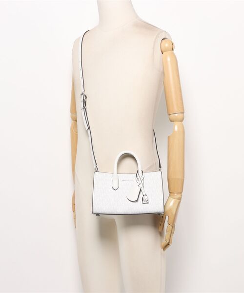 新品 マイケルコース MICHAEL KORS ショルダーバッグ ラージ イーストウエスト カメラ クロスボディバッグ MICHAEL KORS - 新品 マイケルコース MICHAEL KORS ショルダーバッグ