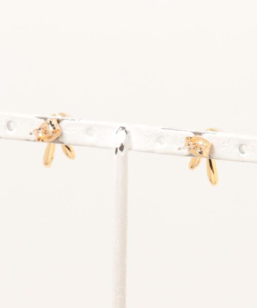 Three Four Time（スリーフォータイム） ピアス ウサギパールピアス