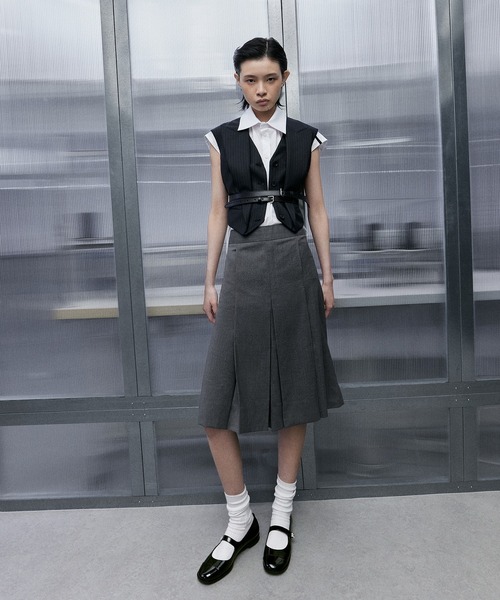 CHARLES ＆ KEITH パンプス パテント フラワーパールエンベリ