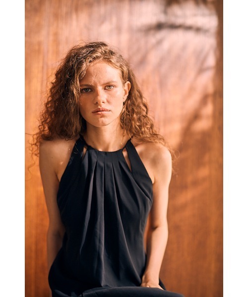 Estella.K ワンピース Josette Dress フロントカットアウト