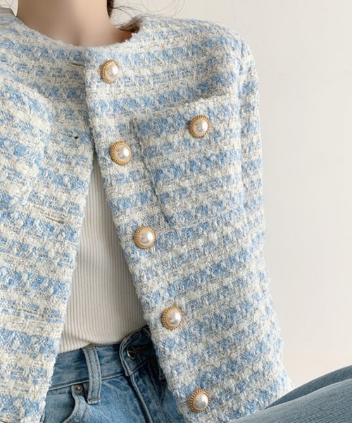 エスカーダ ノーカラー ツイード ジャケット ラメ パール　金ボタン 水色 38 SEU ジャケット ノーカラージャケット ノーカラーツイードショート