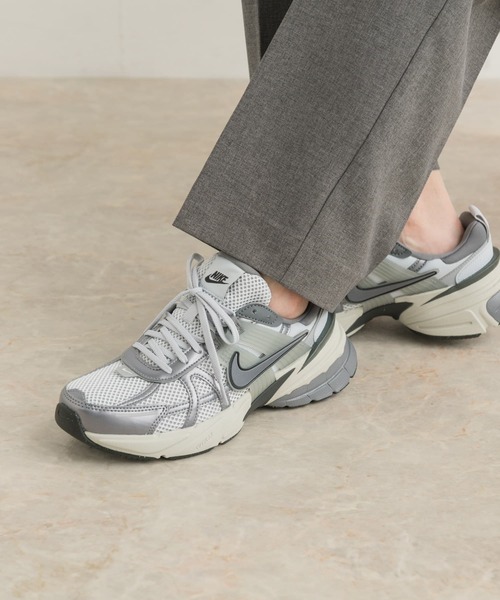 1☆8 ナイキ V2K ラン　グレー　24cm NIKE スニーカー NIKE V2K ラン レディース : ZOZOTOWN Yahoo!店