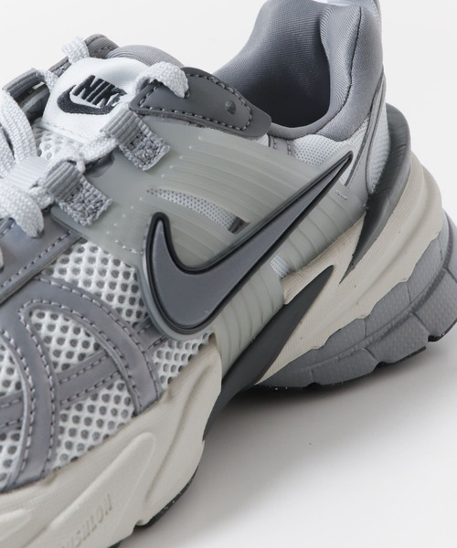 1☆8 ナイキ V2K ラン　グレー　24cm NIKE スニーカー NIKE V2K ラン レディース : ZOZOTOWN Yahoo!店