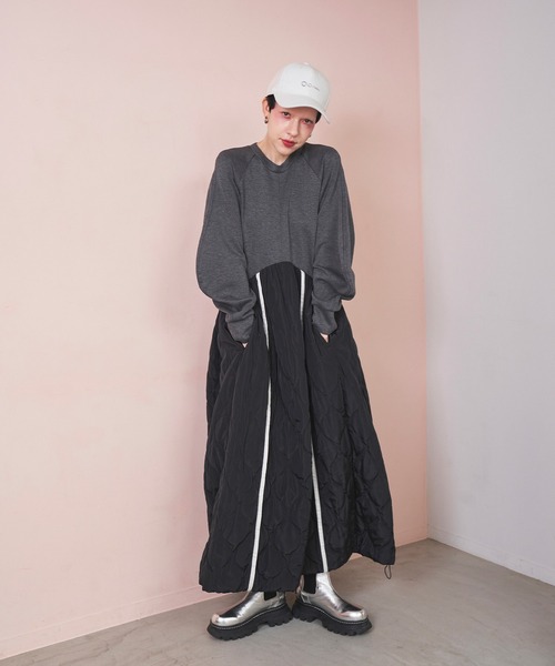 OMMO（オーエムエムオー） ワンピース SWEAT DOCKING QUILTING OP