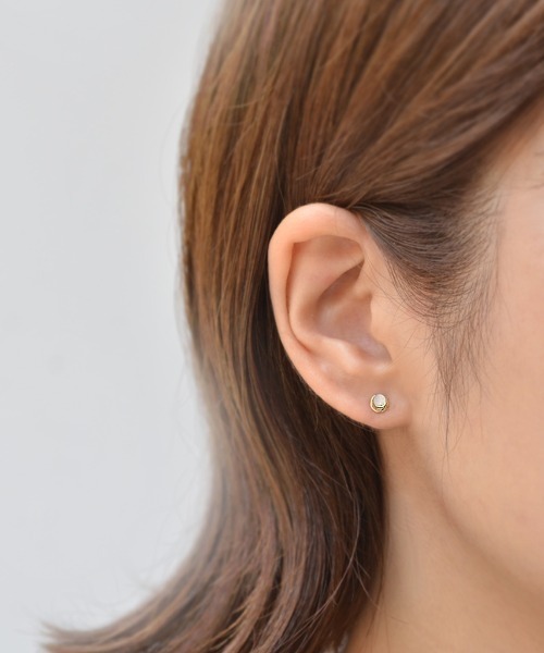 ピアス 「K10YG」のぼり月・マザーオブパール　ピアス レディースの画像