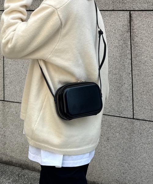 I-SOOK（アイスー） ショルダーバッグ バッグ レザーラウンド