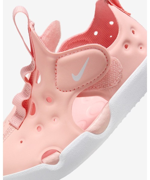 値下げしました！ キッズサンダル NIKEリフトホワイト/ピンク　17cm NIKE（ナイキ）の「ナイキ リフト 2 ジュニアシューズ / Nike