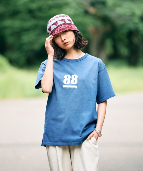 売り切りR&D.M.Co. プリント柄 半袖Tシャツ 別注手描き加工リンガー半袖Tシャツ 蝶尾出目金 碧 金魚 和柄 京都
