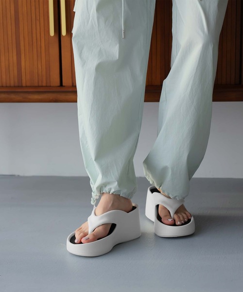 【Juicy Couture】海外限定品 アニマル 厚底 トングサンダル JUICY COUTURE(ジューシークチュール) サンダル・ミュール