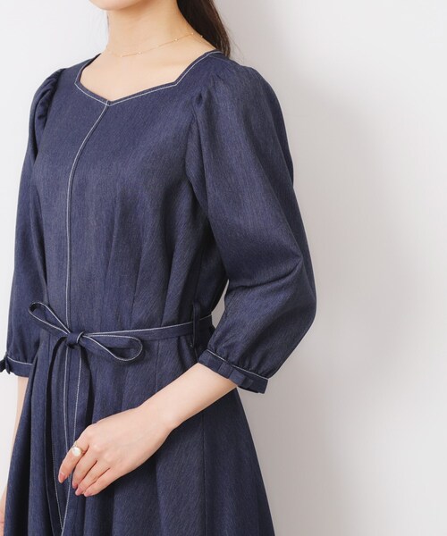【未使用級】クチュールブローチ デニム 袖リボン ワンピース 42 XL 大人可愛い・美シルエット】デニムライク袖リボンワンピース