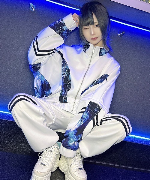 ililil イルイルイル　ジャージ　白　ホワイト　グレー ililil ジャージ 「ililil/イルイルイル」「外せ、壊せ、再構築