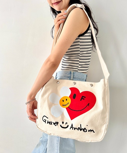 GRAVER OF ANAHEIM（グレイバーオブアナハイム） ショルダーバッグ