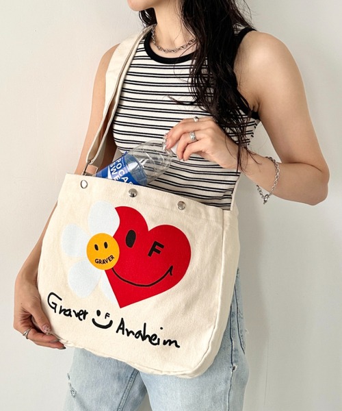 GRAVER OF ANAHEIM（グレイバーオブアナハイム） ショルダーバッグ 