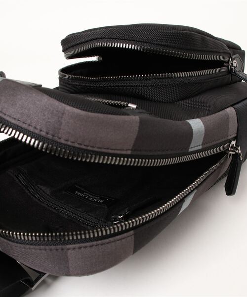 BLACK LABEL CRESTBRIDGE ショルダーバック エンボスチェックスクウェアショルダーバッグ（バッグ）｜BLACK