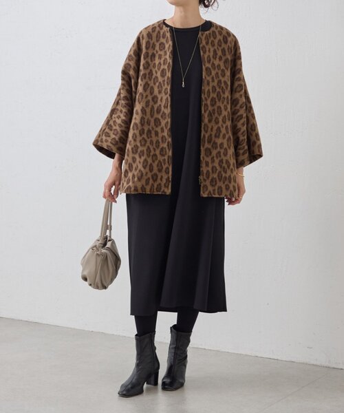 BEARDSLEY ウールポンチョコート　ブラック BEARDSLEY 黒 ウール ポンチョコート（ウールポンチョコート