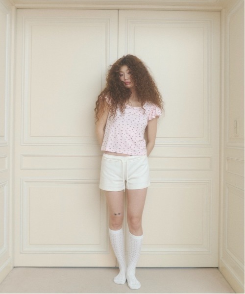 chernyy tシャツ 半袖 floral puff sleeve tee / 小花柄パフTシャツ