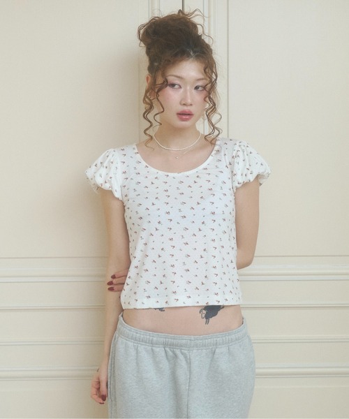 chernyy tシャツ 半袖 floral puff sleeve tee / 小花柄パフTシャツ