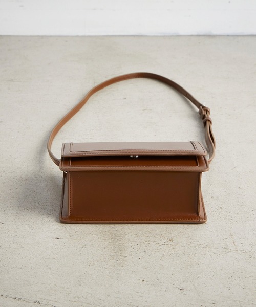 EFOLE ショルダーバッグ バッグ Piping flap shoulder bag 