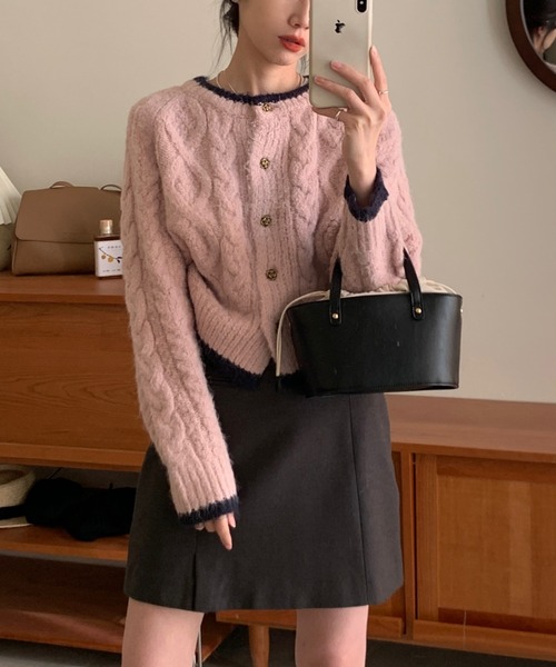 aratama アンティークレース付きニットカーディガン カーディガン アンティークボタンヘムラインニットカーディガン