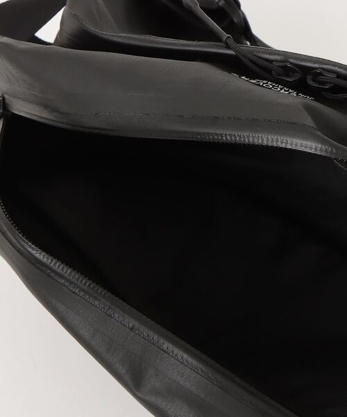 UNDERCOVER RAMIDUS UCZ4B06 ショルダー バッグ undercover-ramidas-collabo-038.jpg