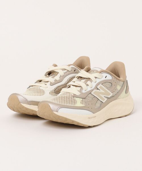 New Balance レディーススニーカー（色：ベージュ系）｜シューズ