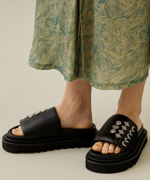TOGA PULLA ブラックフラットサンダル TOGA PULLA（トーガ プルラ） フラットサンダル 36 ブラック