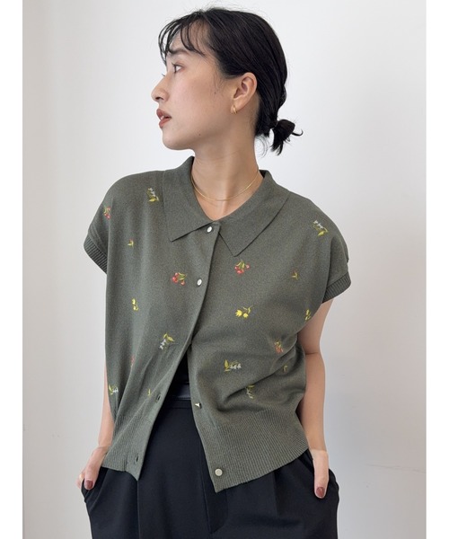 Te chichi（テチチ） ニット セーター フラワー刺繍ポロカラーニット