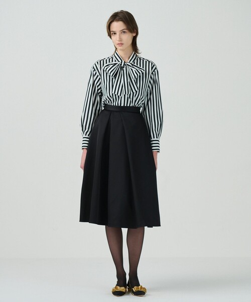 グレースコンチネンタル グラースクラス　ボリュームスカート GRACE CLASS スカート ボリュームサテンタックスカート : ZOZOTOWN