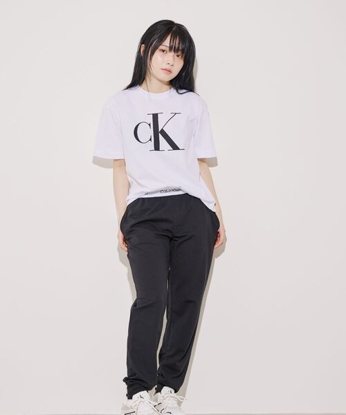 【 】★CK ロゴプリントボクシーTシャツ★送料無料 Calvin Klein tシャツ CK ロゴ ボクシーTシャツ レディース