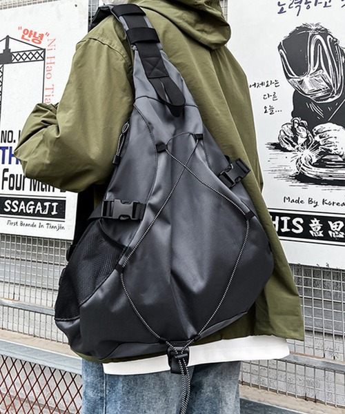Revo. ショルダーバッグ ナイロン スリングバッグ 斜め掛け