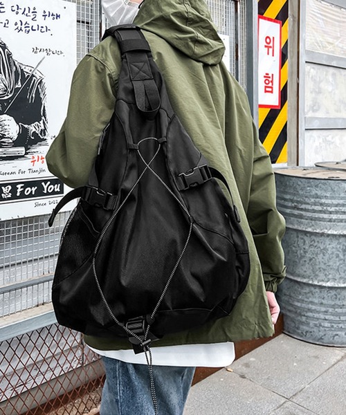 BENDER TOKYO ショルダーバッグ ナイロン スリングバッグ 斜め掛け