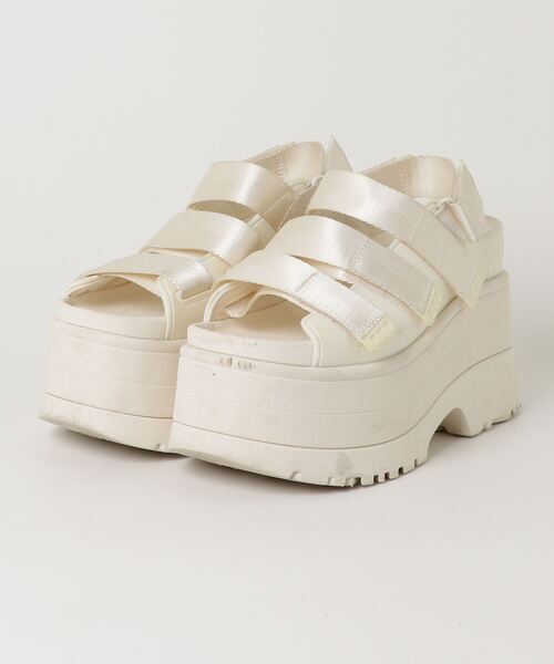 【SUMMER SALE‼︎】 UGG サンダル　ホワイト/ベージュ セール】 サンダル （サンダル）｜UGG(R) / アグ ファッション