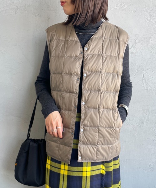 TAION タイオン　キルティングダウンベスト　ベージュ　美品 最終値下げ！新品未使用 TAION ベージュ キルティングダウンベスト